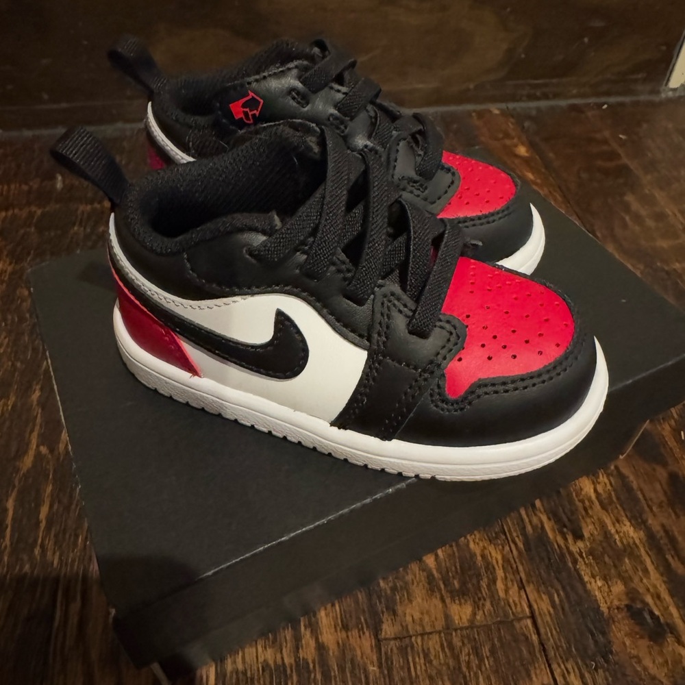 Baby/toddler Nike shoes